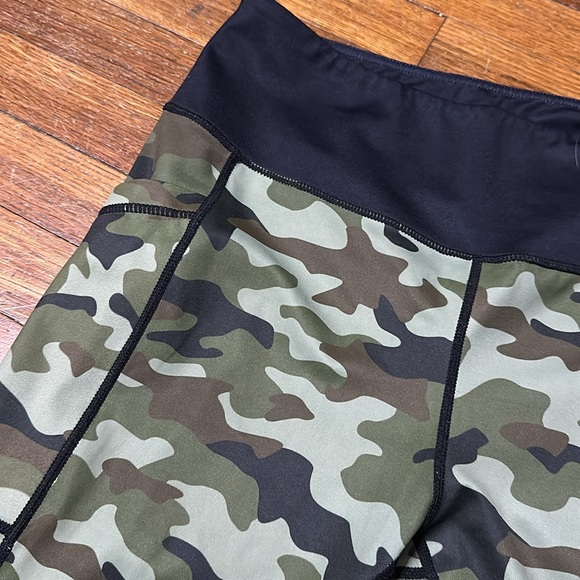 Constantly Varied Gear CVG Reversible Camo Full Length Leggings, Medium - Picture 2 of 4